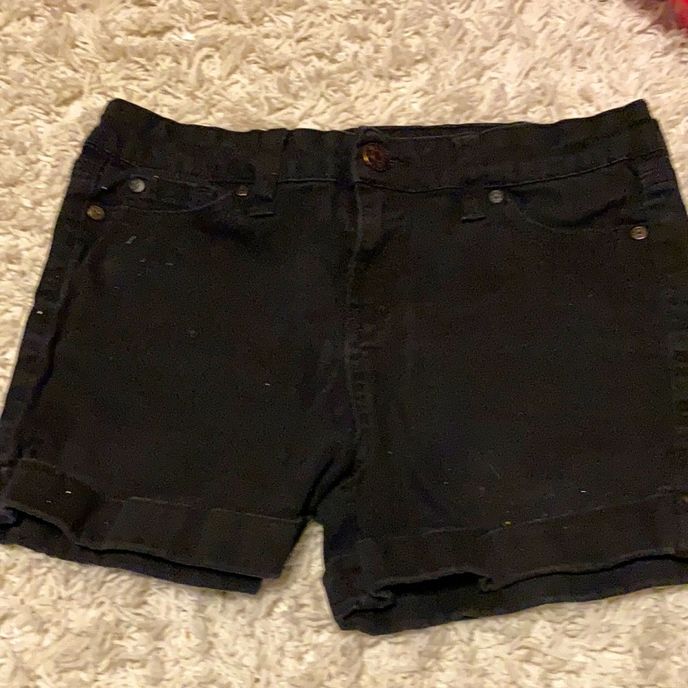 BLACK SHORTS